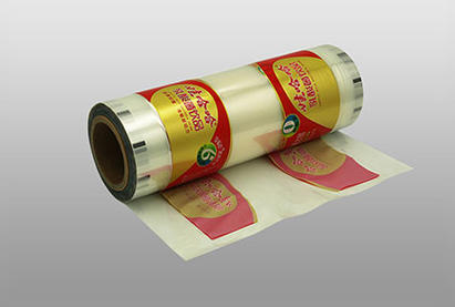 Five layer coextruded polyolefin shrinkage film