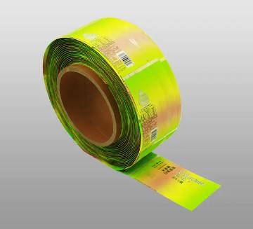 What are the characteristics of heat shrinkable sleeve film?